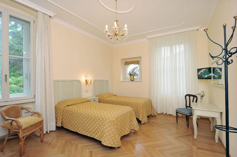 Hotel Monte Baldo E Villa Acquarone غاردوني ريفييرا المظهر الخارجي الصورة